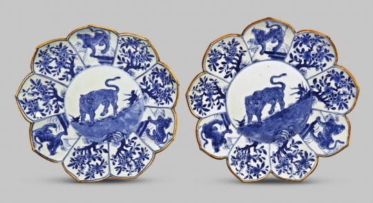Pair of Chinese Blue and White Porcelain Plates