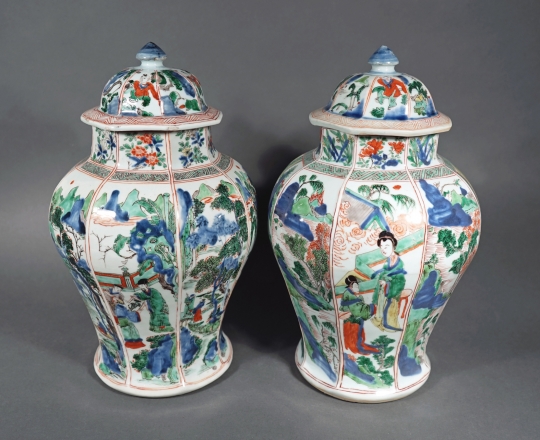 Very Rare Pair of Chinese Wucai/ Verte Glazed Octagonal Vases and Covers