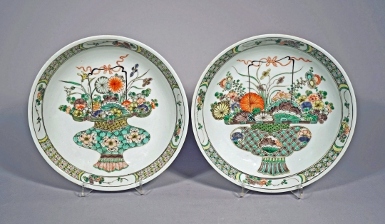 Very Fine Pair of Chinese Famille Verte Porcelain Plates
